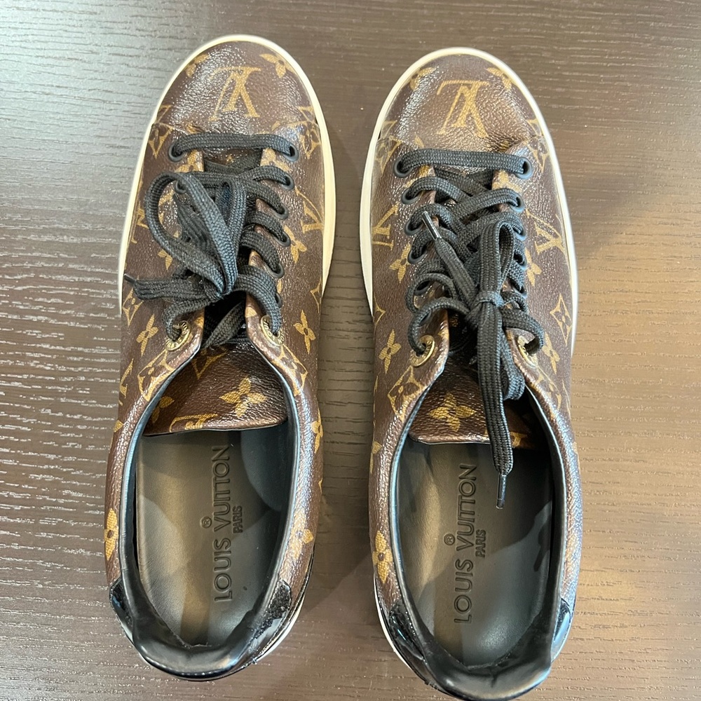 Louis Vuitton frontrow sneaker cacao. Size 40. - Picture 2 of 6